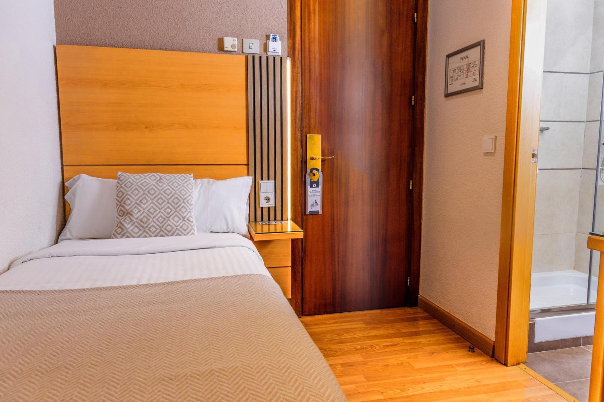 Hotel Serrano Кордова Экстерьер фото