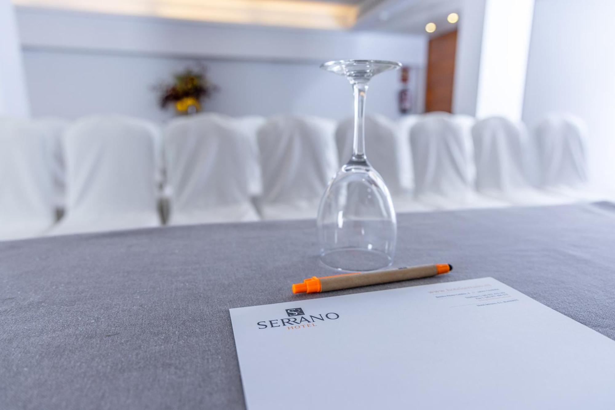 Hotel Serrano Кордова Экстерьер фото